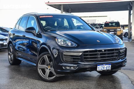 Blue 2016 Porsche Cayenne Wagon Gts