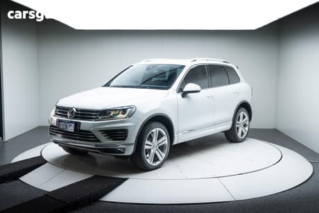 White 2015 Volkswagen Touareg Wagon V8 Tdi R-Line