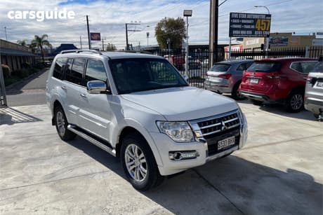 White 2015 Mitsubishi Pajero Wagon Exceed Lwb (4X4)