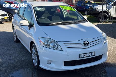 White 2012 Toyota Corolla Hatch ASCENT SPORT