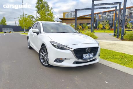 White 2018 Mazda 3 Hatchback Sp25 Astina