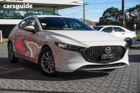 White 2024 Mazda 3 Hatchback G20 Pure