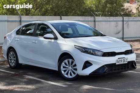 White 2024 Kia Cerato Sedan S