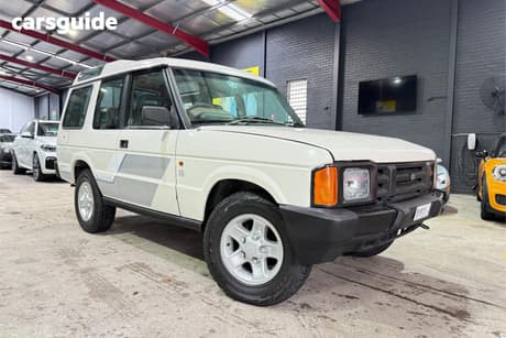 White 1992 Land Rover Discovery Wagon V8I (4X4)