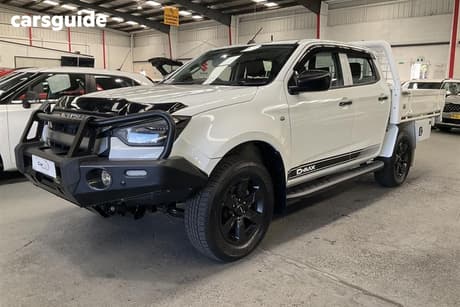 White 2022 Isuzu D-MAX Crew Cab Chassis Sx (4X4)