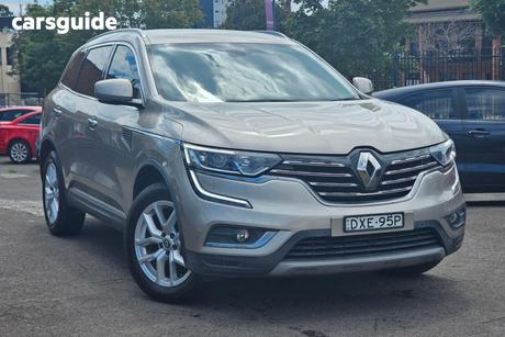 Beige 2018 Renault Koleos SUV ZEN