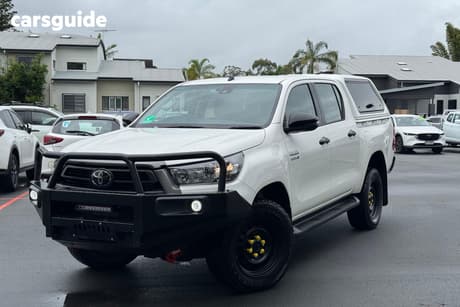 White 2021 Toyota Hilux Double Cab Pick Up Sr (4X4)