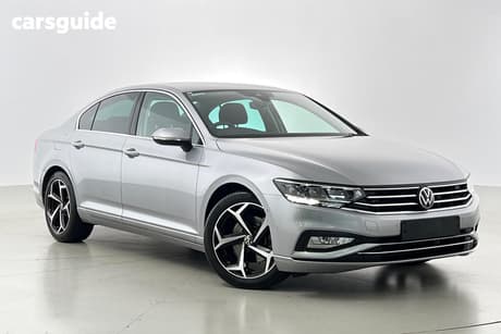 Silver 2022 Volkswagen Passat Sedan 140Tsi Business