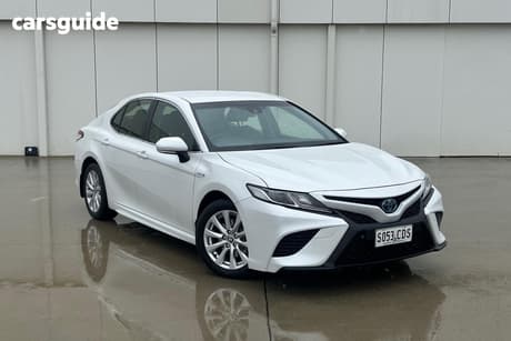 White 2020 Toyota Camry Sedan Ascent Sport (Hybrid)