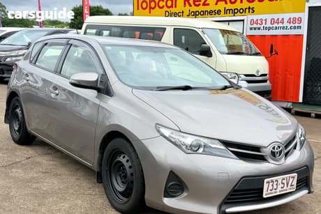 Bronze 2013 Toyota Corolla Hatchback Ascent