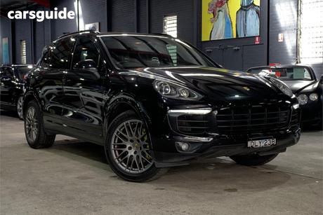 Black 2017 Porsche Cayenne Wagon S E-Hybrid Platinum Edition