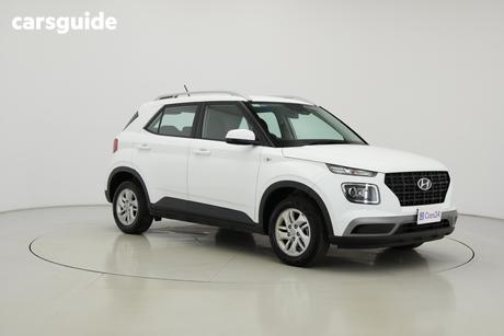 White 2025 Hyundai Venue Wagon