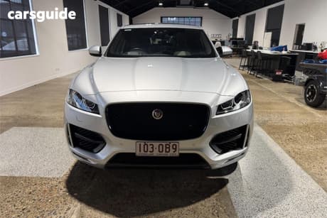 2016 Jaguar F-Pace Wagon 20D R-Sport