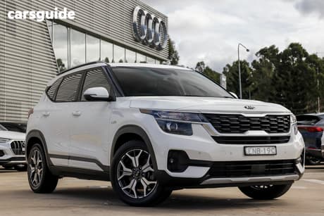 White 2021 Kia Seltos Wagon Sport+ (Awd)