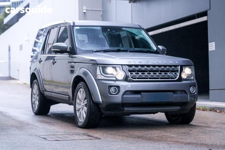 Grey 2016 Land Rover Discovery Wagon Tdv6
