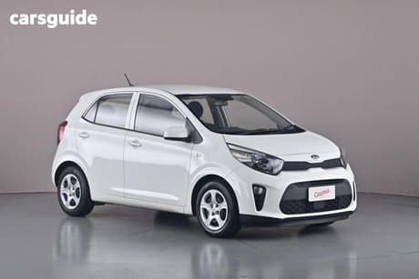 White 2017 Kia Picanto Hatchback S (Aeb)