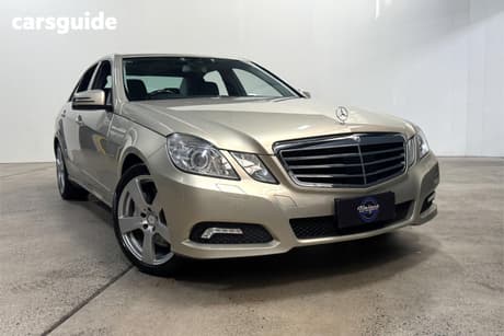 Beige 2009 Mercedes-Benz E500 Sedan Avantgarde