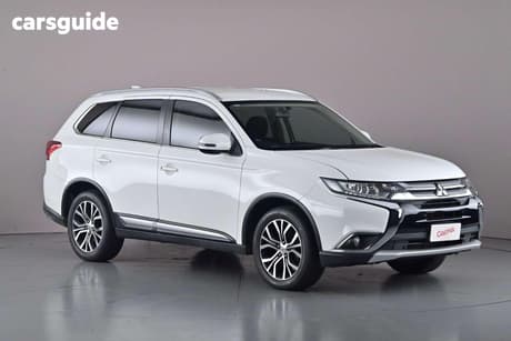 White 2017 Mitsubishi Outlander Wagon Ls Safety Pack (4X2)
