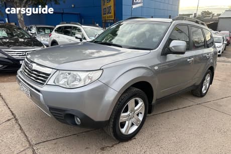 Silver 2010 Subaru Forester Wagon Xs