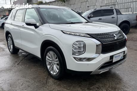 White 2024 Mitsubishi Outlander Wagon Ls 7 Seat (2Wd)