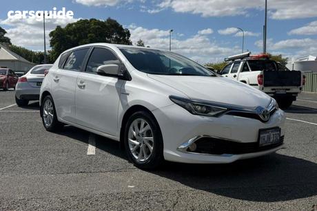 White 2017 Toyota Corolla Hatchback Hybrid