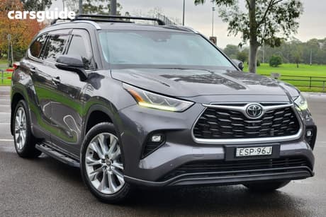 Grey 2022 Toyota Kluger Wagon Grande Awd