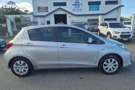 Silver 2015 Toyota Yaris Hatchback Ascent