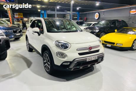 White 2017 Fiat 500X Wagon Cross Plus