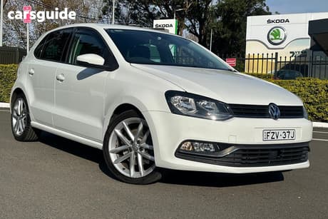 White 2016 Volkswagen Polo Hatchback 81 Tsi Comfortline