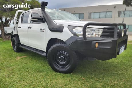 White 2015 Toyota Hilux Dual Cab Utility Workmate (4X4)
