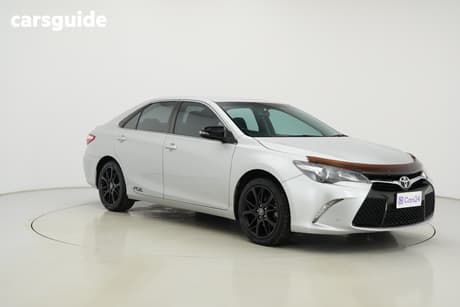 Silver 2017 Toyota Camry Sedan Rz S.E.