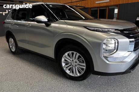 2023 Mitsubishi Outlander Es 5 Seat (Awd)