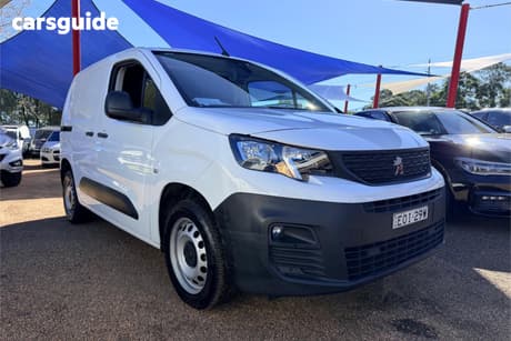 White 2021 Peugeot Partner Van Lwb