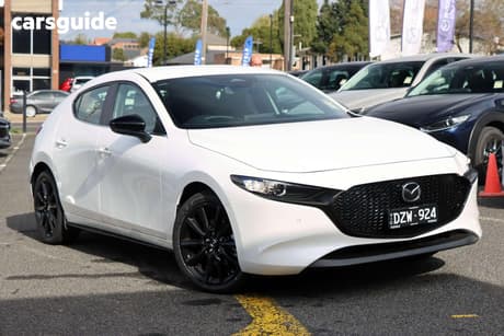 White 2026 Mazda Mazda3 Hatchback G25 Evolve Sp Vision