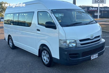 White 2007 Toyota HiAce Bus Commuter