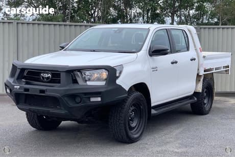 White 2021 Toyota Hilux Double Cab Chassis Sr (4X4)