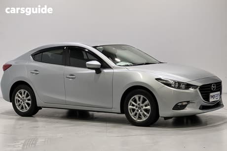 Silver 2017 Mazda 3 Sedan Maxx