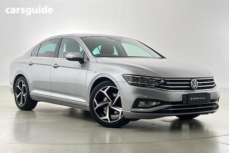 Silver 2022 Volkswagen Passat Sedan 140Tsi Business