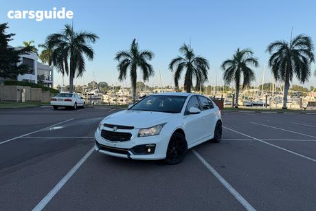 White 2015 Holden Cruze Hatchback Sri V