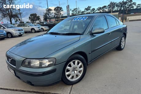 Green 2002 Volvo S60 Sedan 2.4 20V Se