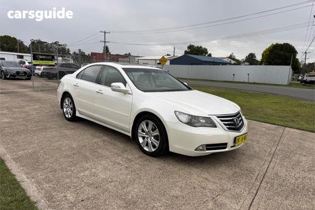 White 2009 Honda Legend Sedan