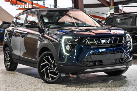 Blue 2025 Mahindra Xuv 3Xo Wagon Ax7L