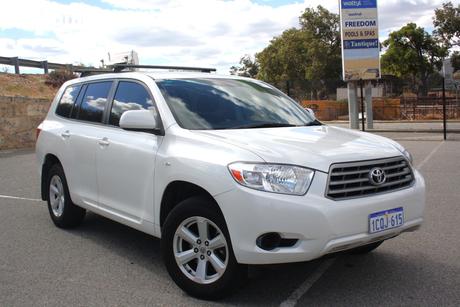 White 2007 Toyota Kluger Wagon Grande (4X4)