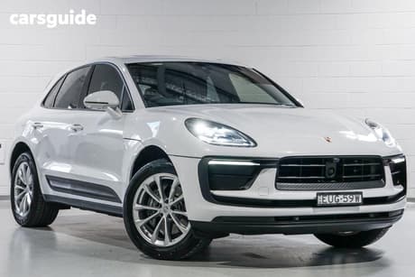 White 2022 Porsche Macan Wagon
