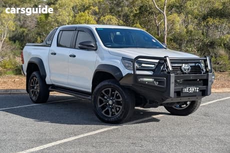 2025 Toyota Hilux Rogue 48V (4X4)