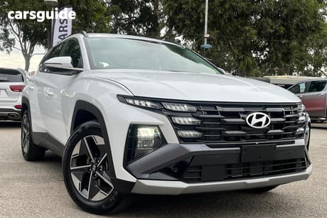White 2025 Hyundai Tucson Wagon (Fwd)