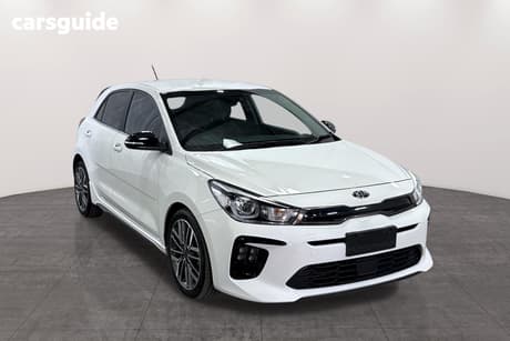 White 2019 Kia RIO Hatchback Gt-Line