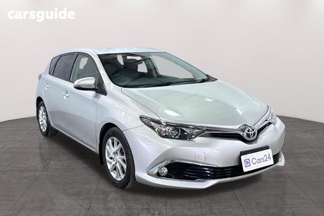 Silver 2016 Toyota Corolla Hatchback Ascent Sport