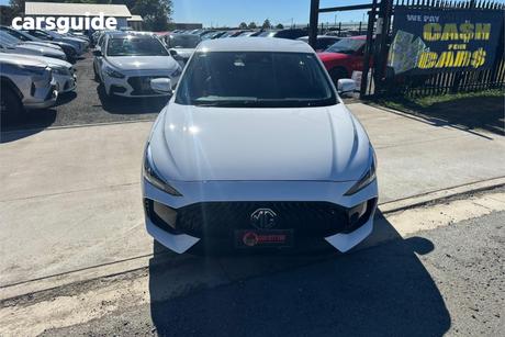 White 2023 MG MG5 Sedan Vibe