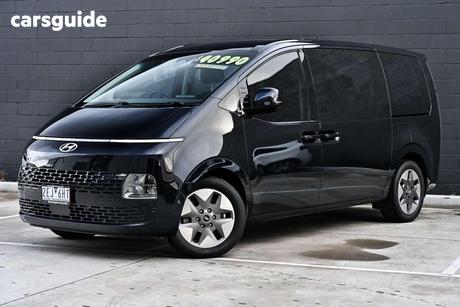 Blue 2022 Hyundai Staria Wagon